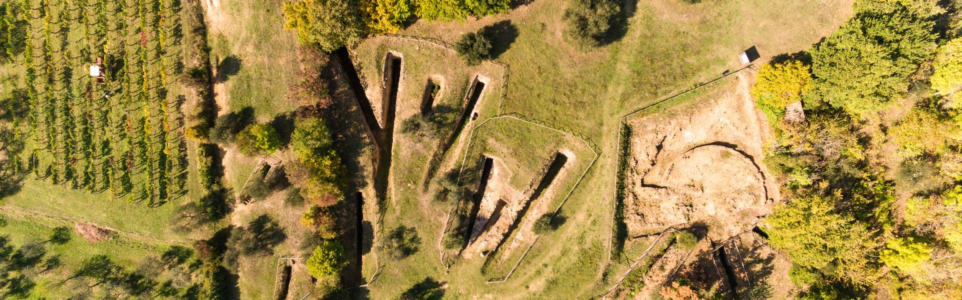 Necropoli di Sarteano. Vista dall'alto